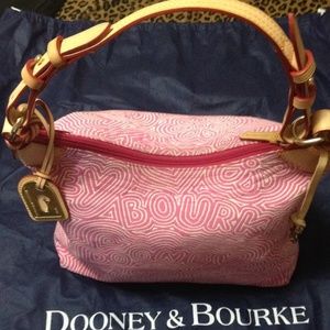 Dooney & Bourke