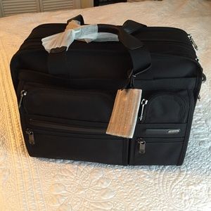 Tumi expandable organizer computer briefcase