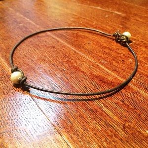 Pearl leather necklaces