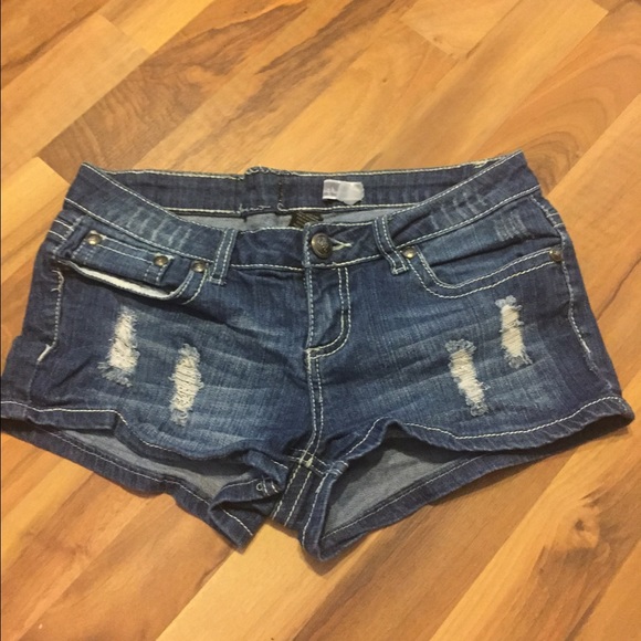 Cute denim shorts