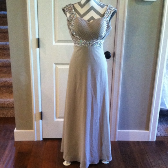 Nwot bling rhinestone silver empire evening gown