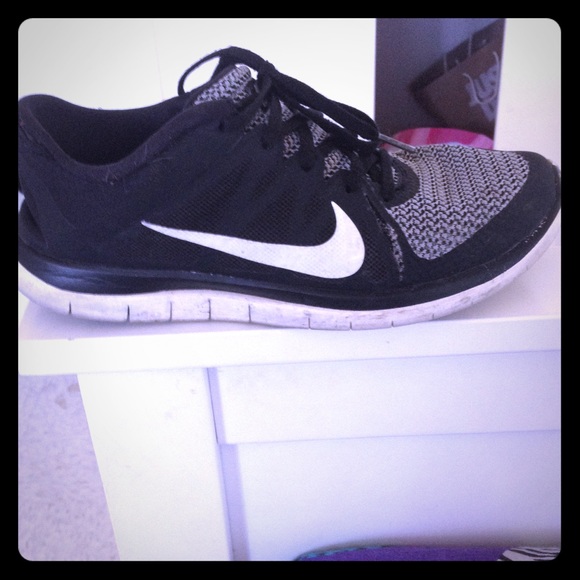 Nike Shoes - Nike free 4.0...