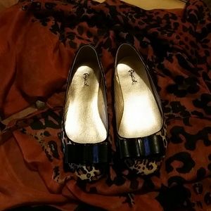 Leopard print flat
