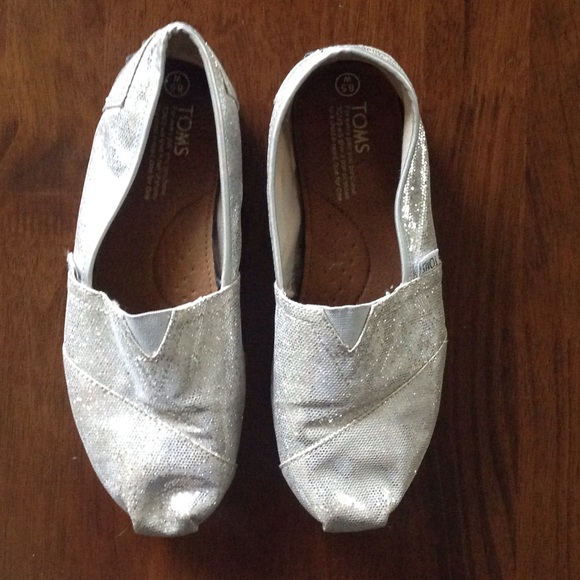 TOMS Classic in Silver