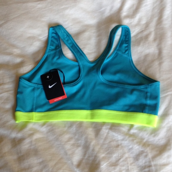 Sold-Brand new:Nike Pro classic. Women's xl - Picture 2 of 3