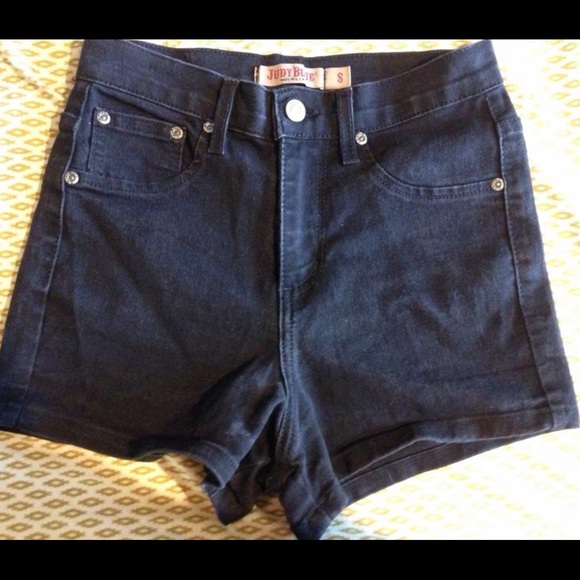 Judy blue high-waisted shorts