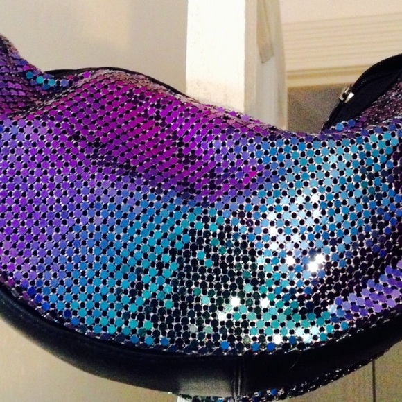 Designer Handbag - Picture 2 of 3