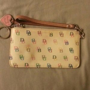 Dooney & Bourke wristlet