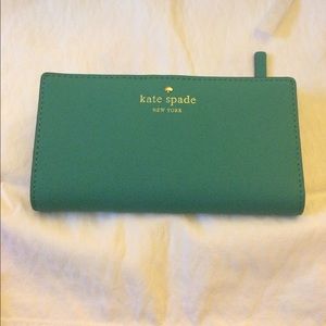 Kate Spade: 12 slot wallet