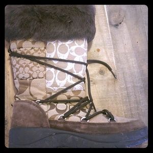 FAUX FUR COACH BOOTS (LIKE NEW)