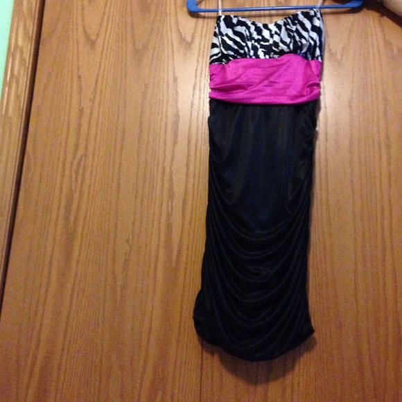 Dresses & Skirts - Zebra print dress