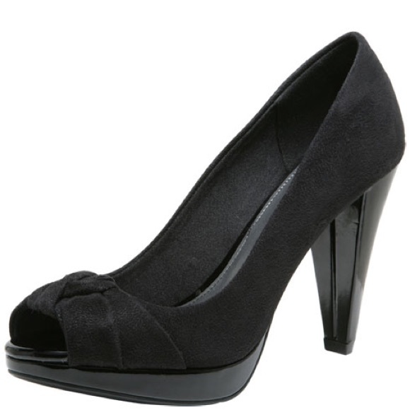 🎉HP 12/7🎉Fioni Kutie Knot Platform Pumps
