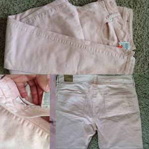 Soft pink Skinny Levi jeans