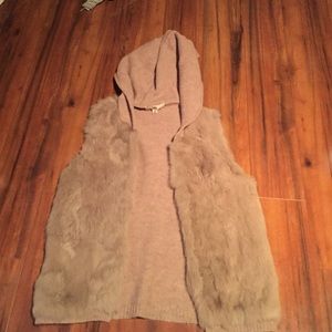Fur vest
