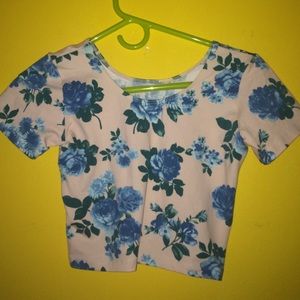 BRAND NEW AA floral crop tshirt
