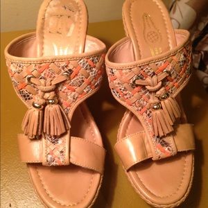 💥ELLIOT LUCCA💥 woven tassel slip on wedges