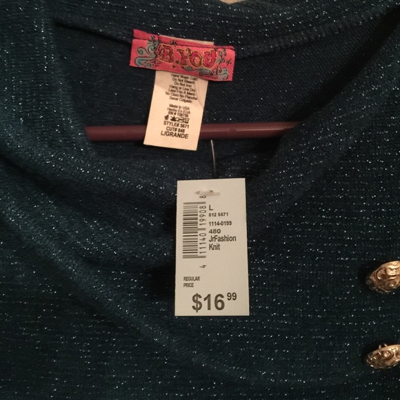 Top - Picture 3 of 3