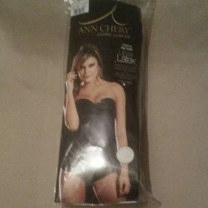 Ann Cherry in black tried on thats it so new