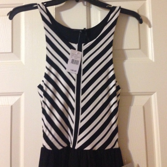 Nordstroms exclusive Felicity and Coco maxi dress - Picture 3 of 4