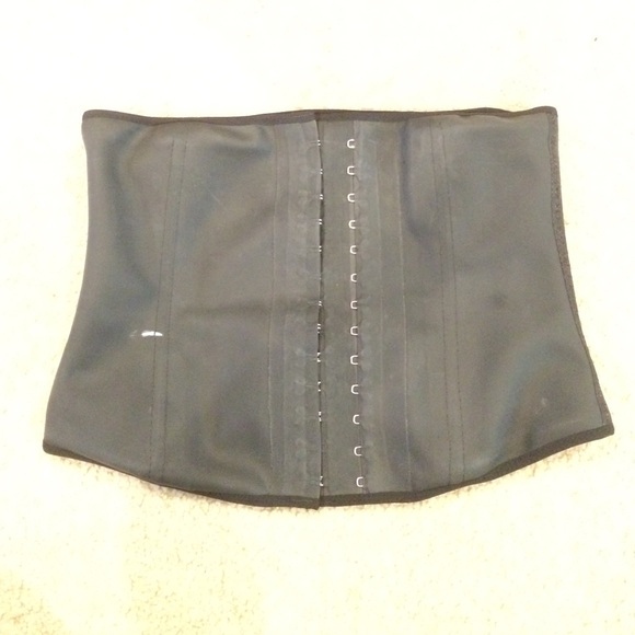 Ann Chery Waist Trainer