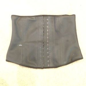 Ann Chery Waist Trainer