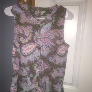 A&E Paisley sleeveless top.