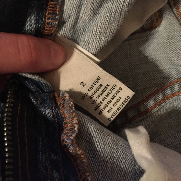 Ralph Lauren light wash jeans! - Picture 4 of 4