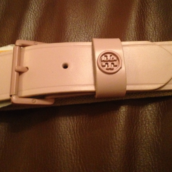 NEW Tory Burch stretch buckle belt - Picture 2 of 4