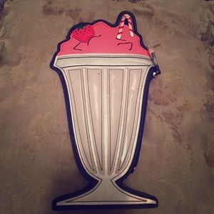 Cute ice cream clutch