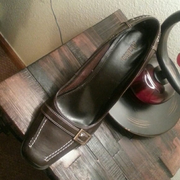 Shoe