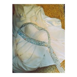 White Rhinestone Formal Dress 💞