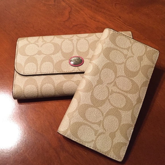 BNWT! Coach wallet and checkbook cover set.