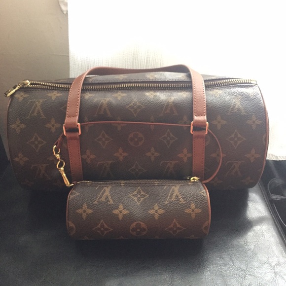 Authentic Louis Vuitton Papillon30 w/mini pouch..