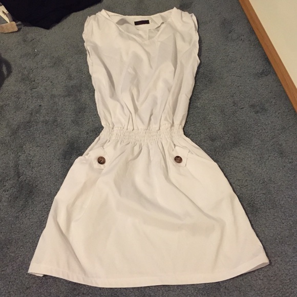 💥 SOLD 💥 White mini dress