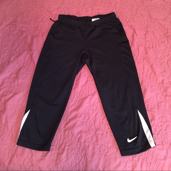 Nike Capri