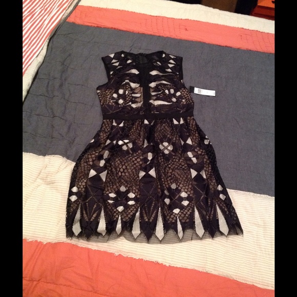 BcbgMaxzria "Kailey" cocktail dress - Picture 3 of 3