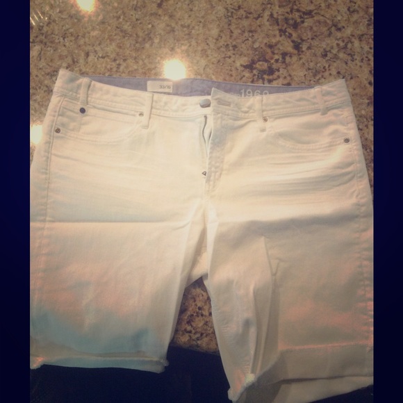 Gap women's white denim shorts.