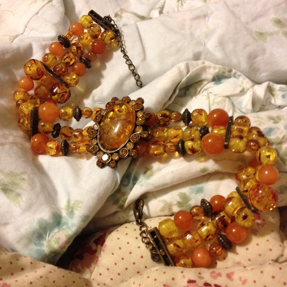WOW 3 Strand Vintage Beaded Center Stone Bracelet - Picture 2 of 4