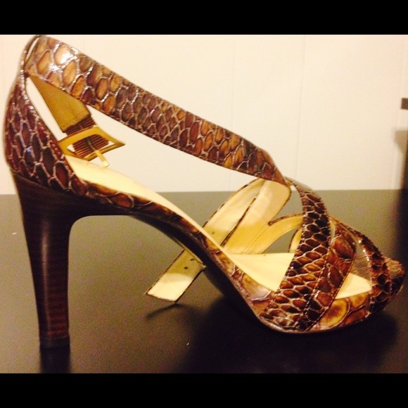 Naturalizer Shoes - 9.5 naturalizer Snakeskin/4in heels sandals