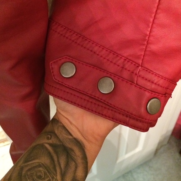 Leather jacket - Picture 4 of 4