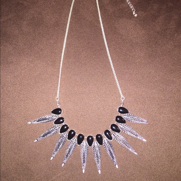 Old Navy SilverW/Black Stone Leaf Necklace