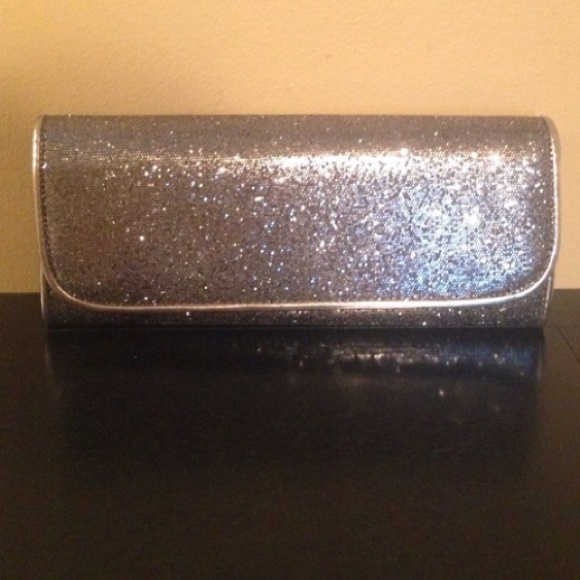 silver sparkle clutch