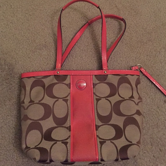 coach bag， final moving sale