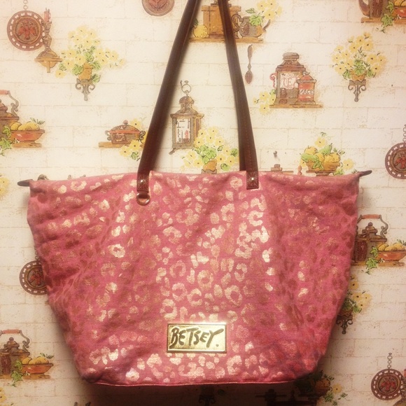 Betsey Johnson Tote💀🎀
