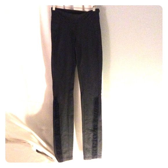 LULU LEMON pants, great for yoga.