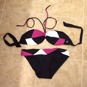 Volcom 2 piece swimsuit