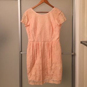 Light Pink Lace Short Sleeve Dress