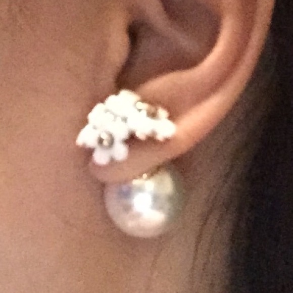 Daisy Style~new~ Double Sided Earrings Yellow Gold - Picture 2 of 2