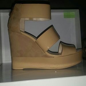 Michael kors collie nude beige wedge