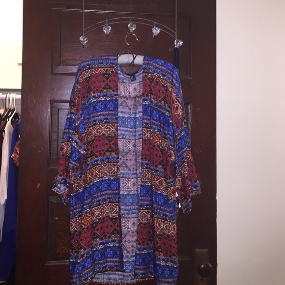 Abstract tile print kimono ; Forever21 - Picture 2 of 3